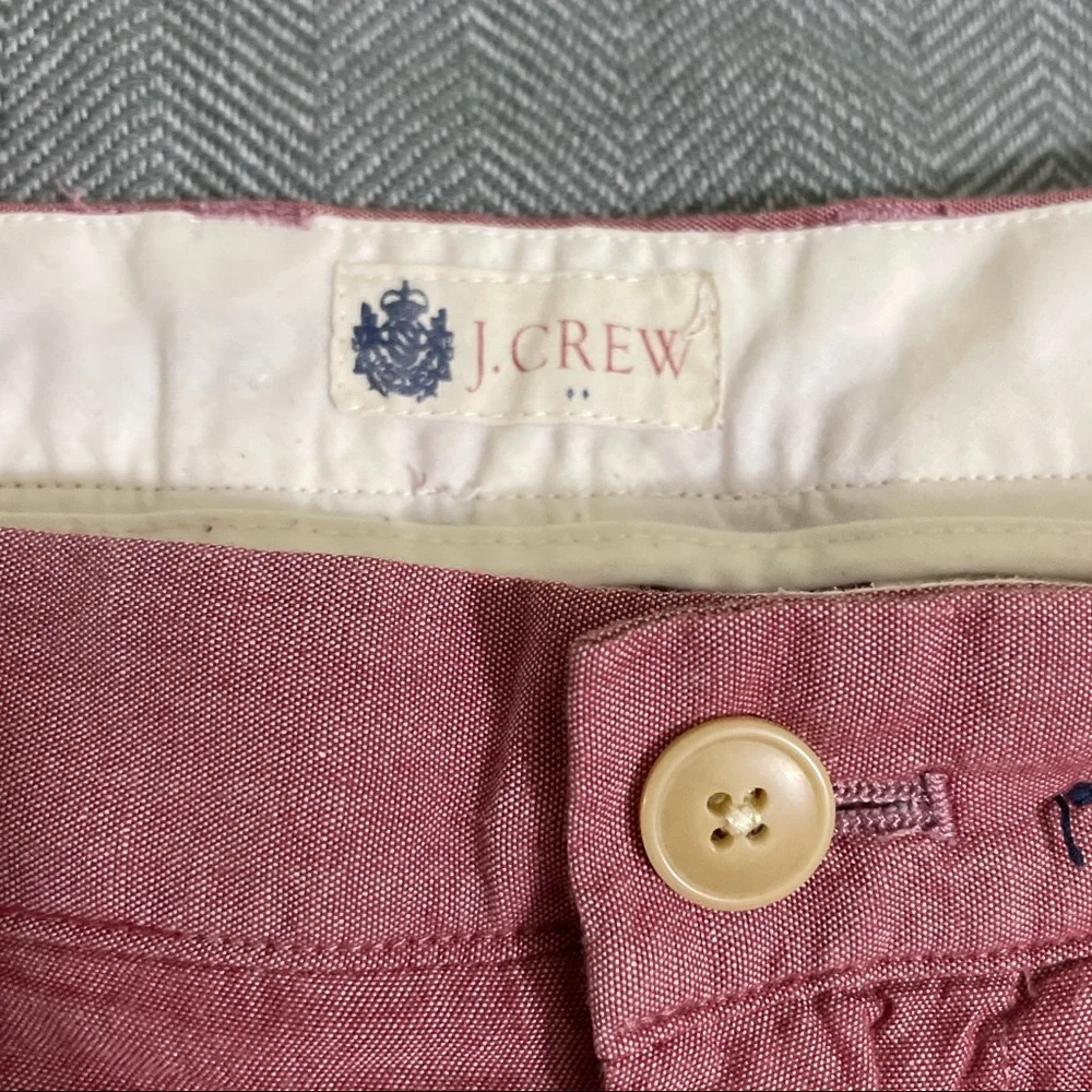 J. Crew Men’s Red Cotton W34 - 10” inseam shorts‎